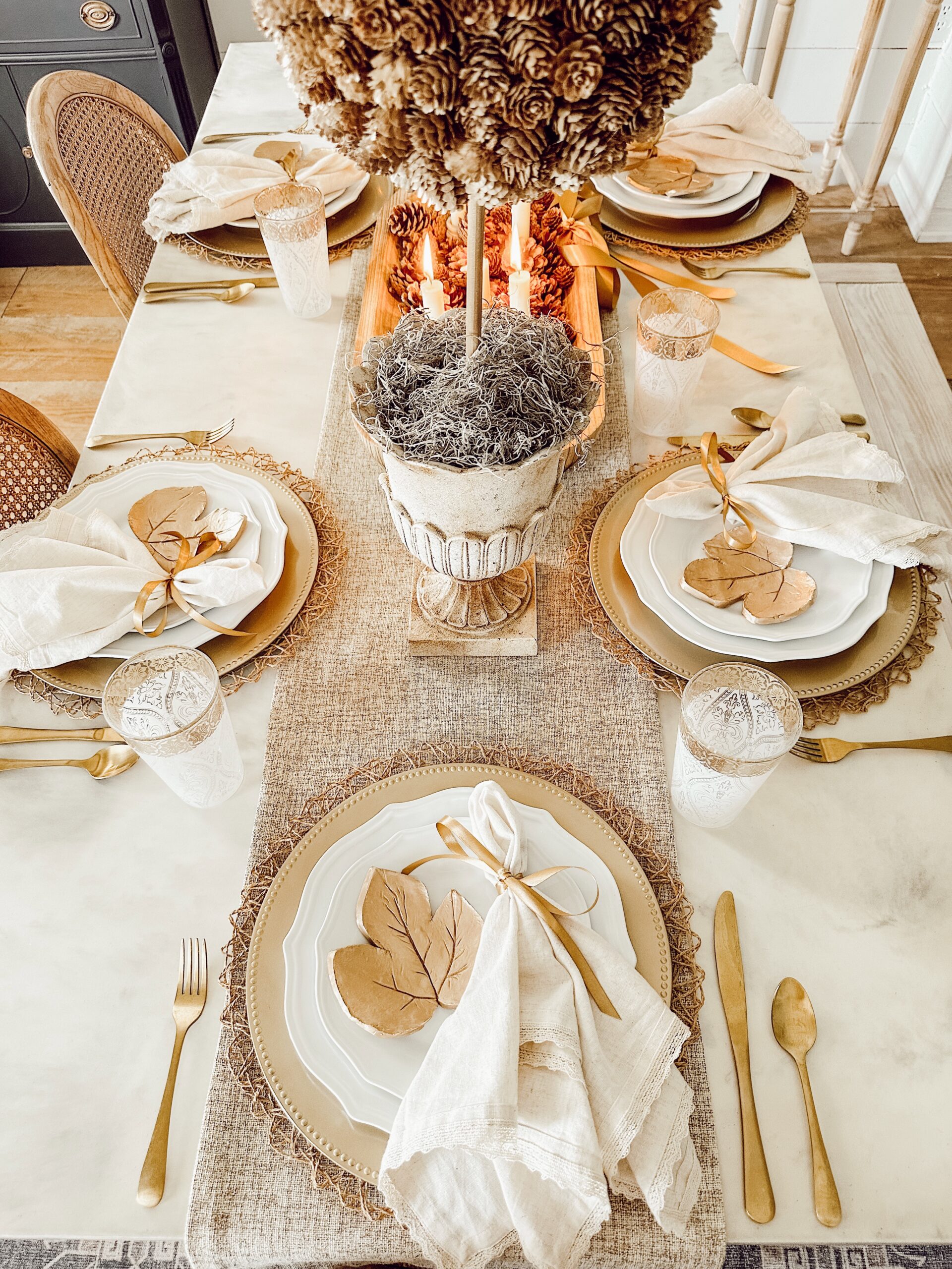 Creating a Neutral Fall Dining Room: Warmth and Elegance
