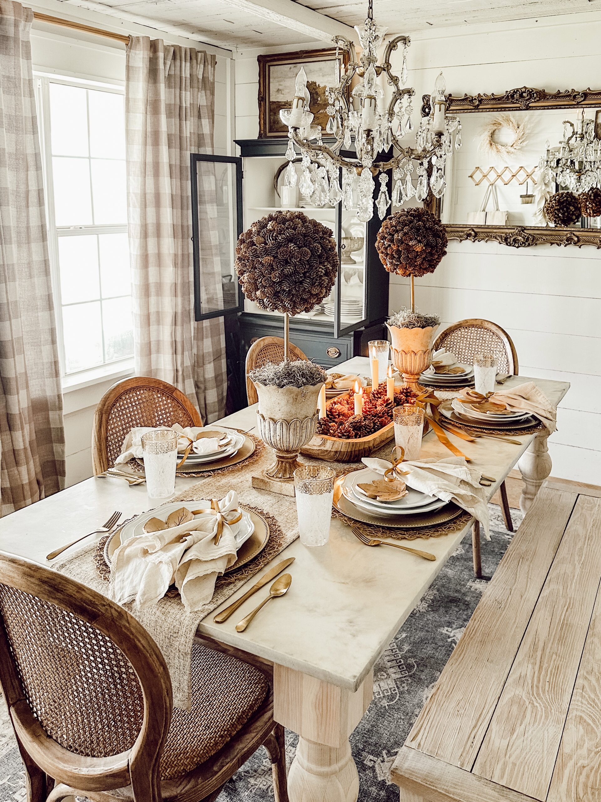 Creating a Neutral Fall Dining Room: Warmth and Elegance