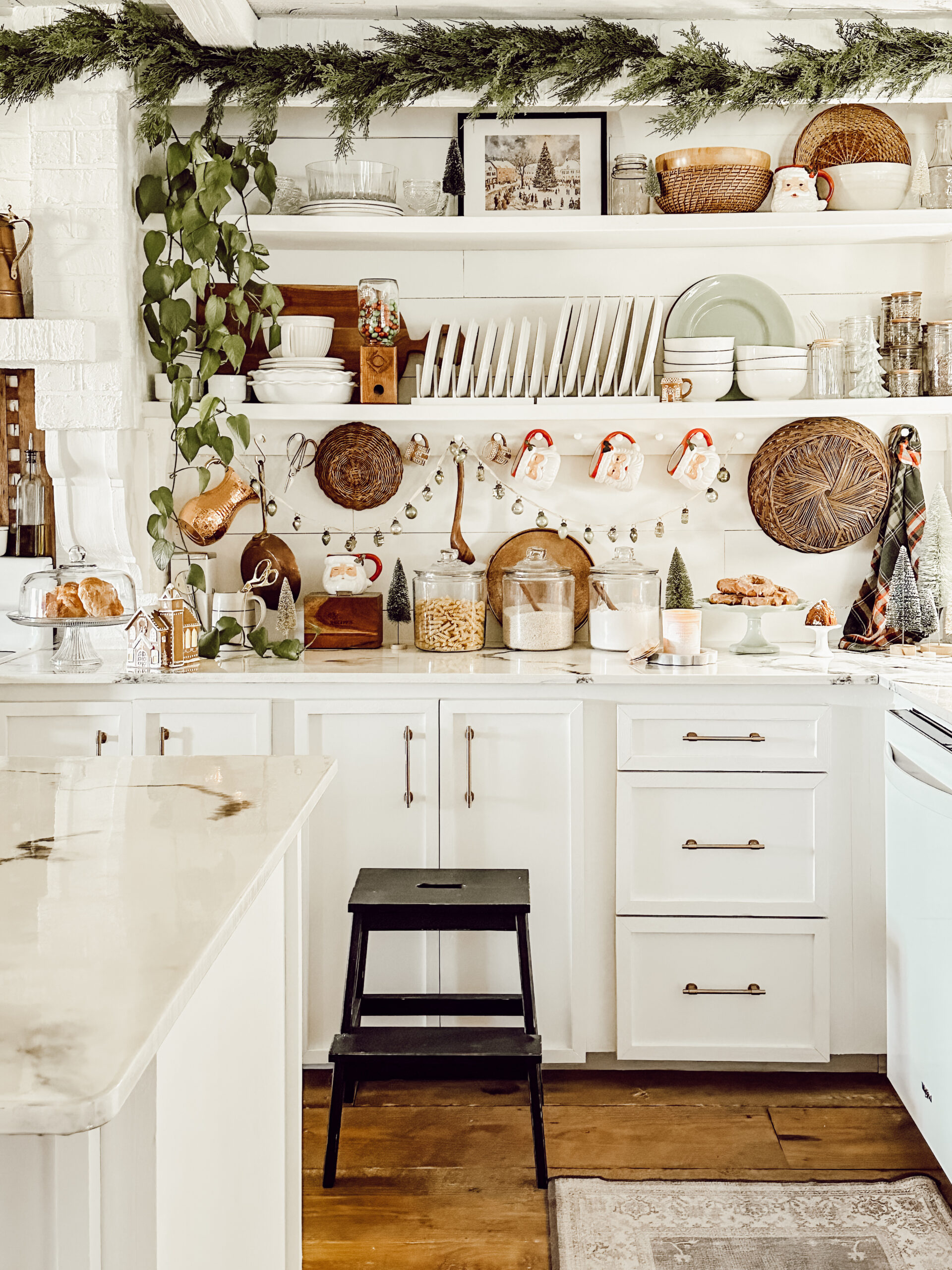 Christmas Home Tour: Cozy Vintage Charm and Stunning DIY Decor